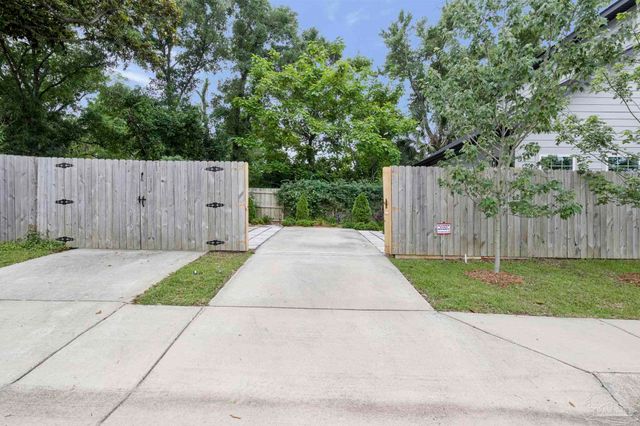 1132 N I St, Pensacola, FL 32501