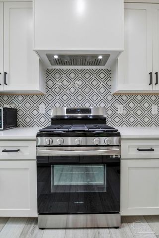 1132 N I St, Pensacola, FL 32501