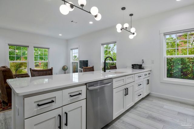 1132 N I St, Pensacola, FL 32501