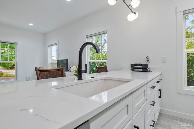 1132 N I St, Pensacola, FL 32501