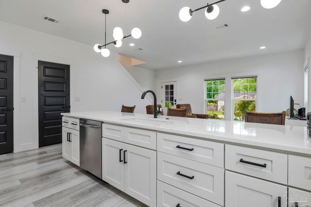 1132 N I St, Pensacola, FL 32501