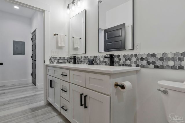 1132 N I St, Pensacola, FL 32501