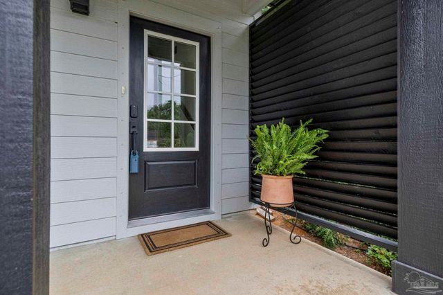 1132 N I St, Pensacola, FL 32501