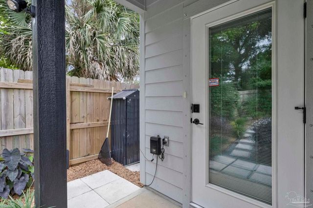 1132 N I St, Pensacola, FL 32501