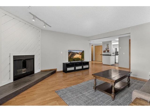 2992 Shadow Creek Dr 212, Boulder, CO 80303