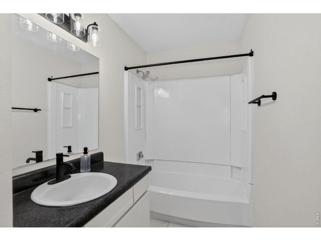 2992 Shadow Creek Dr 212, Boulder, CO 80303