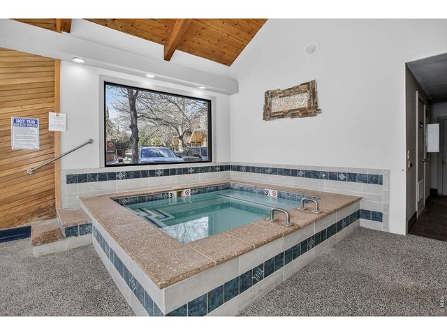 2992 Shadow Creek Dr 212, Boulder, CO 80303