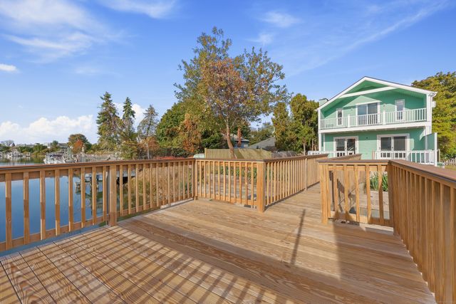 87 Old Dam Road, Fairfield, CT 06824