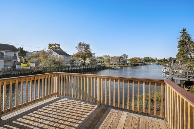 87 Old Dam Road, Fairfield, CT 06824