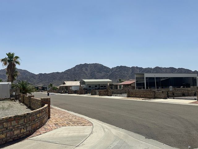 13430 S Brentwood Way, Yuma, AZ 85367