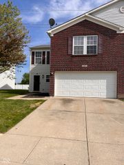 7907 Wildwood Farms Lane, Indianapolis, IN 46239