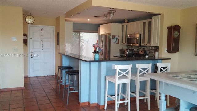 3917 Adra Ave E-46A, Doral, FL 33178