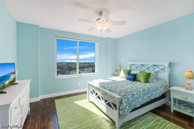 275 Indies WAY 706, Naples, FL 34110