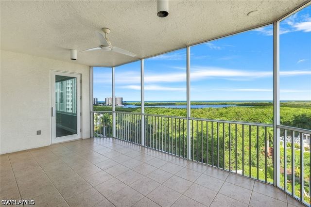 275 Indies WAY 706, Naples, FL 34110