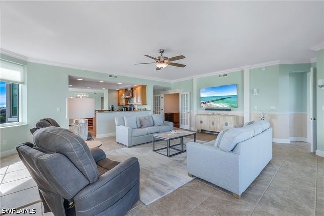 275 Indies WAY 706, Naples, FL 34110