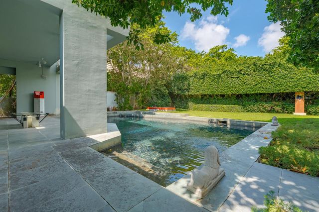 1496 N Lake Way, Palm Beach, FL 33480