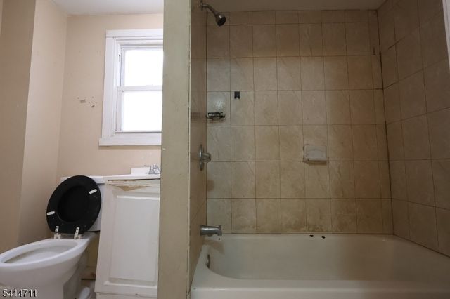 273 S 18Th St, Newark City, NJ 07103