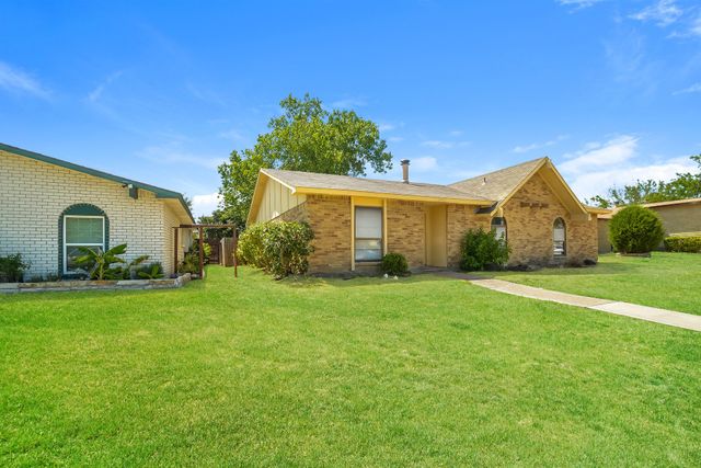 5702 Magnolia Lane, Rowlett, TX 75089