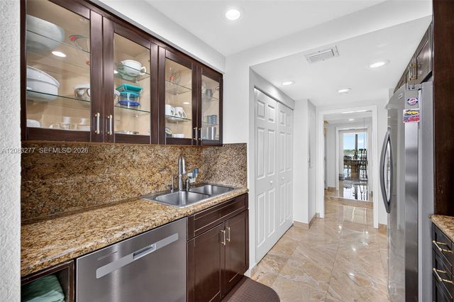 2800 Island Boulevard 1202, Aventura, FL 33160