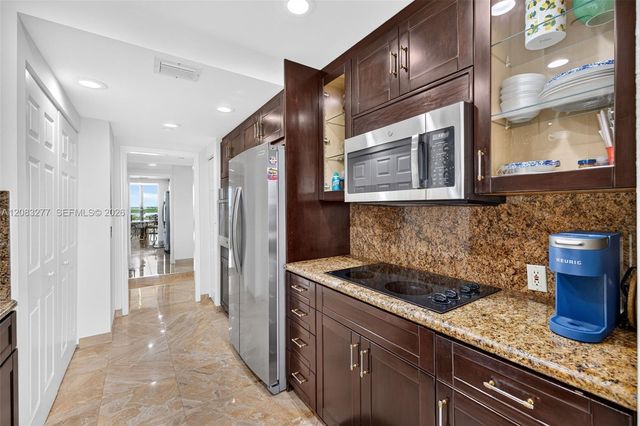 2800 Island Boulevard 1202, Aventura, FL 33160