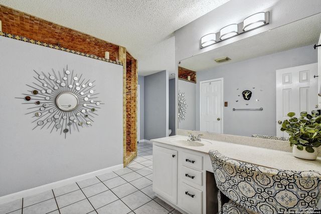 3735 Shimmering Dawn St 2, San Antonio, TX 78253