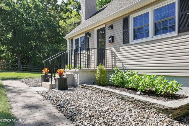 38 Swimming River Road, Lincroft, NJ 07738