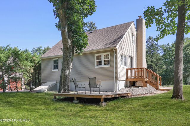 38 Swimming River Road, Lincroft, NJ 07738
