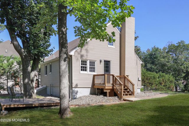 38 Swimming River Road, Lincroft, NJ 07738