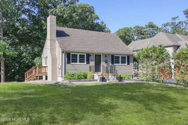 38 Swimming River Road, Lincroft, NJ 07738