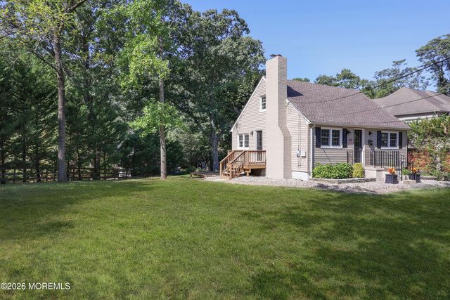 38 Swimming River Road, Lincroft, NJ 07738