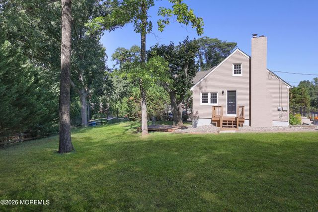 38 Swimming River Road, Lincroft, NJ 07738