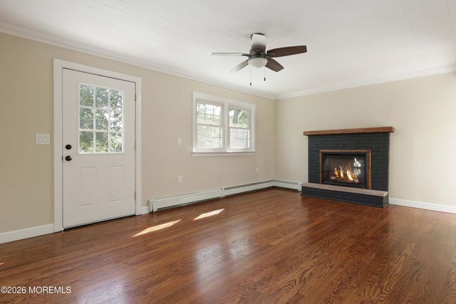 38 Swimming River Road, Lincroft, NJ 07738
