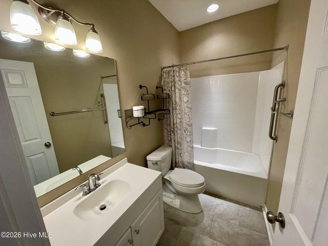 32 S High Point Road, Southport, NC 28461