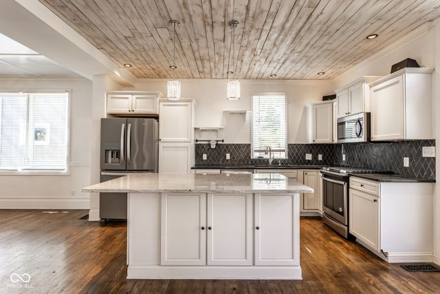 3164 Washington Boulevard, Indianapolis, IN 46205