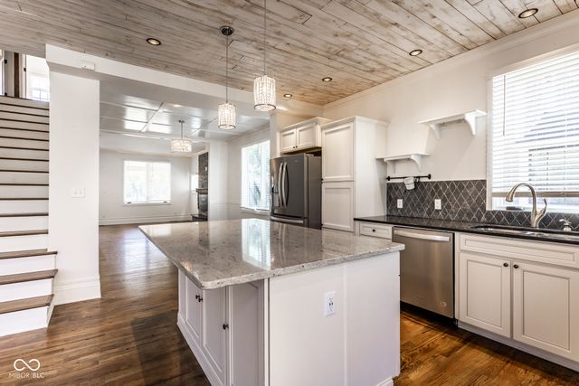 3164 Washington Boulevard, Indianapolis, IN 46205