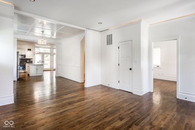 3164 Washington Boulevard, Indianapolis, IN 46205