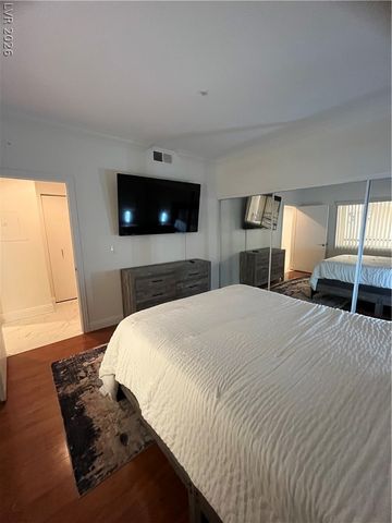 220 East Flamingo Road 229, Las Vegas, NV 89169