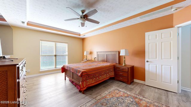 3300 Hurstbourne Springs Dr, Louisville, KY 40220