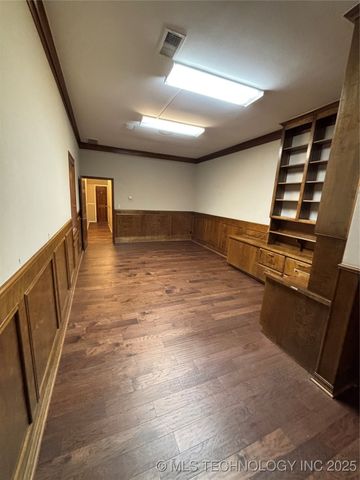111 S Muskogee Avenue E, Claremore, OK 74017