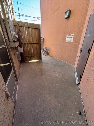 111 S Muskogee Avenue E, Claremore, OK 74017