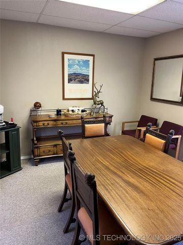 111 S Muskogee Avenue E, Claremore, OK 74017