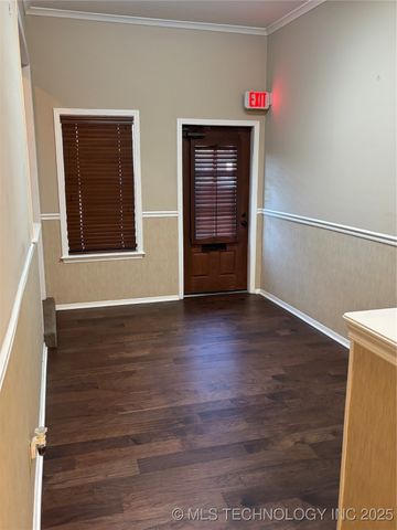 111 S Muskogee Avenue E, Claremore, OK 74017