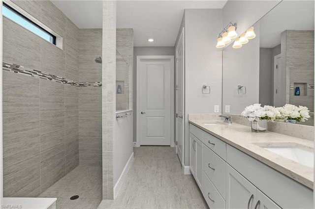 19165 Aqua Shore DR, Fort Myers, FL 33913