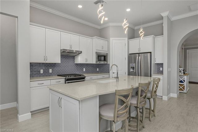 19165 Aqua Shore DR, Fort Myers, FL 33913