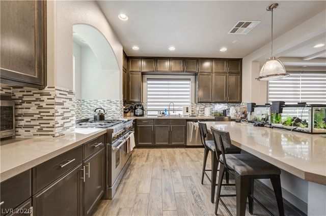 9738 Golden Thread Court, Las Vegas, NV 89141