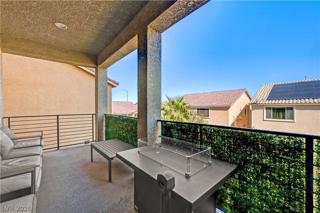 9738 Golden Thread Court, Las Vegas, NV 89141