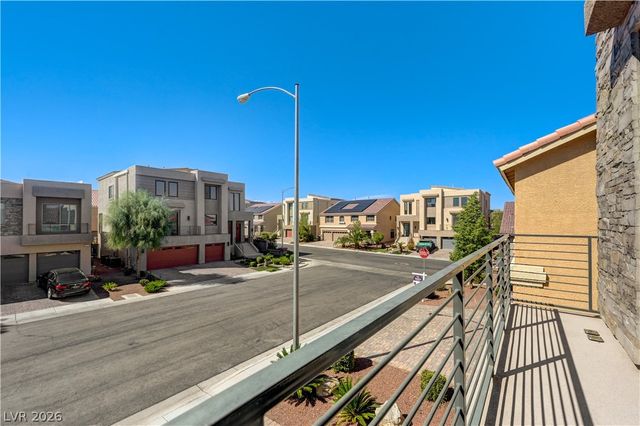 9738 Golden Thread Court, Las Vegas, NV 89141