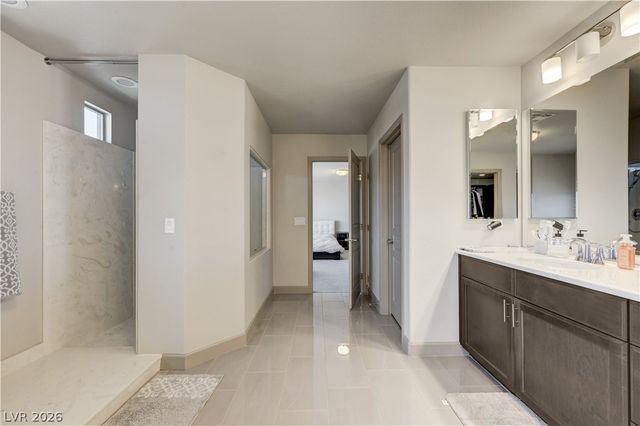 9738 Golden Thread Court, Las Vegas, NV 89141