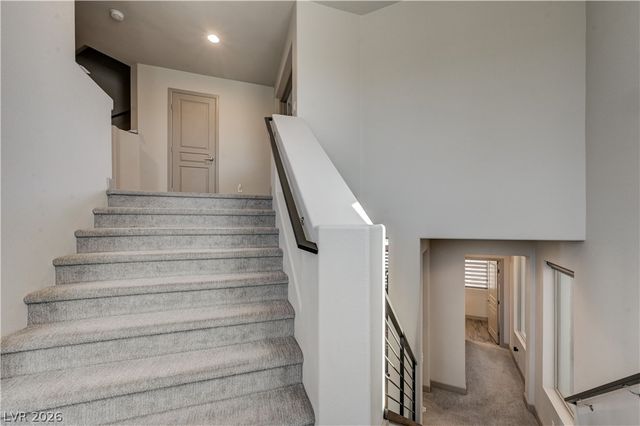 9738 Golden Thread Court, Las Vegas, NV 89141
