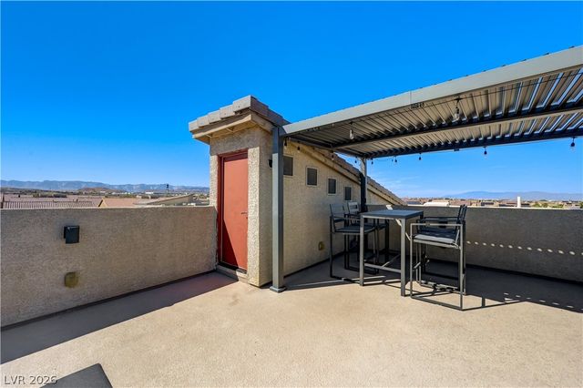9738 Golden Thread Court, Las Vegas, NV 89141